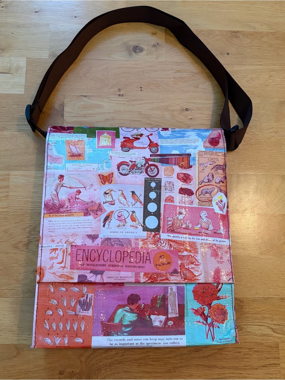 Blue Q Encyclopedia Messenger Bag, 12"h x 11"w x 3"d - Picture 4 of 12